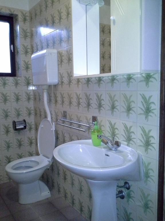 Berto Apartment Нерезине Екстериор снимка