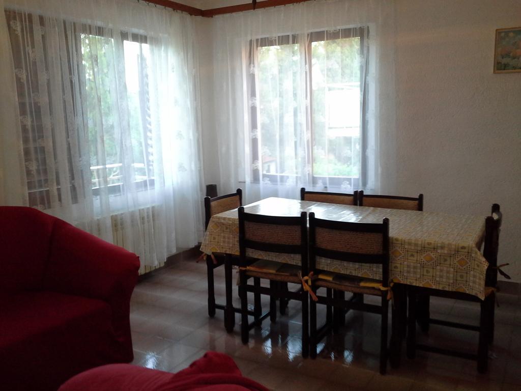 Berto Apartment Нерезине Екстериор снимка