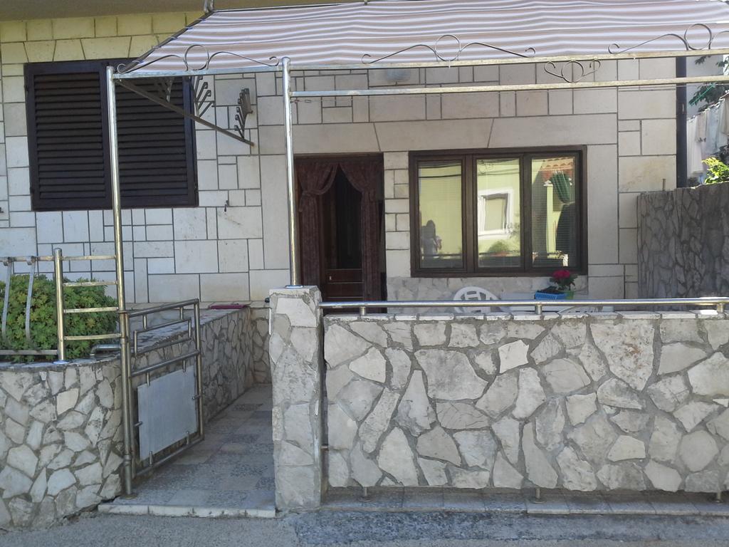 Berto Apartment Нерезине Екстериор снимка