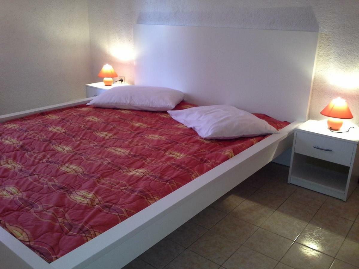 Berto Apartment Нерезине Екстериор снимка