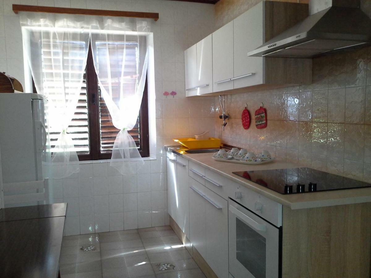 Berto Apartment Нерезине Екстериор снимка